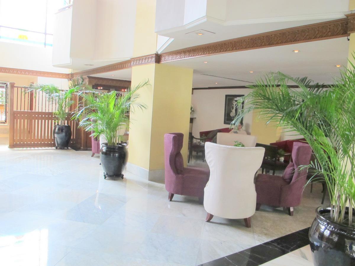 Hotel Mutiara Malioboro ジョグジャカルタ エクステリア 写真