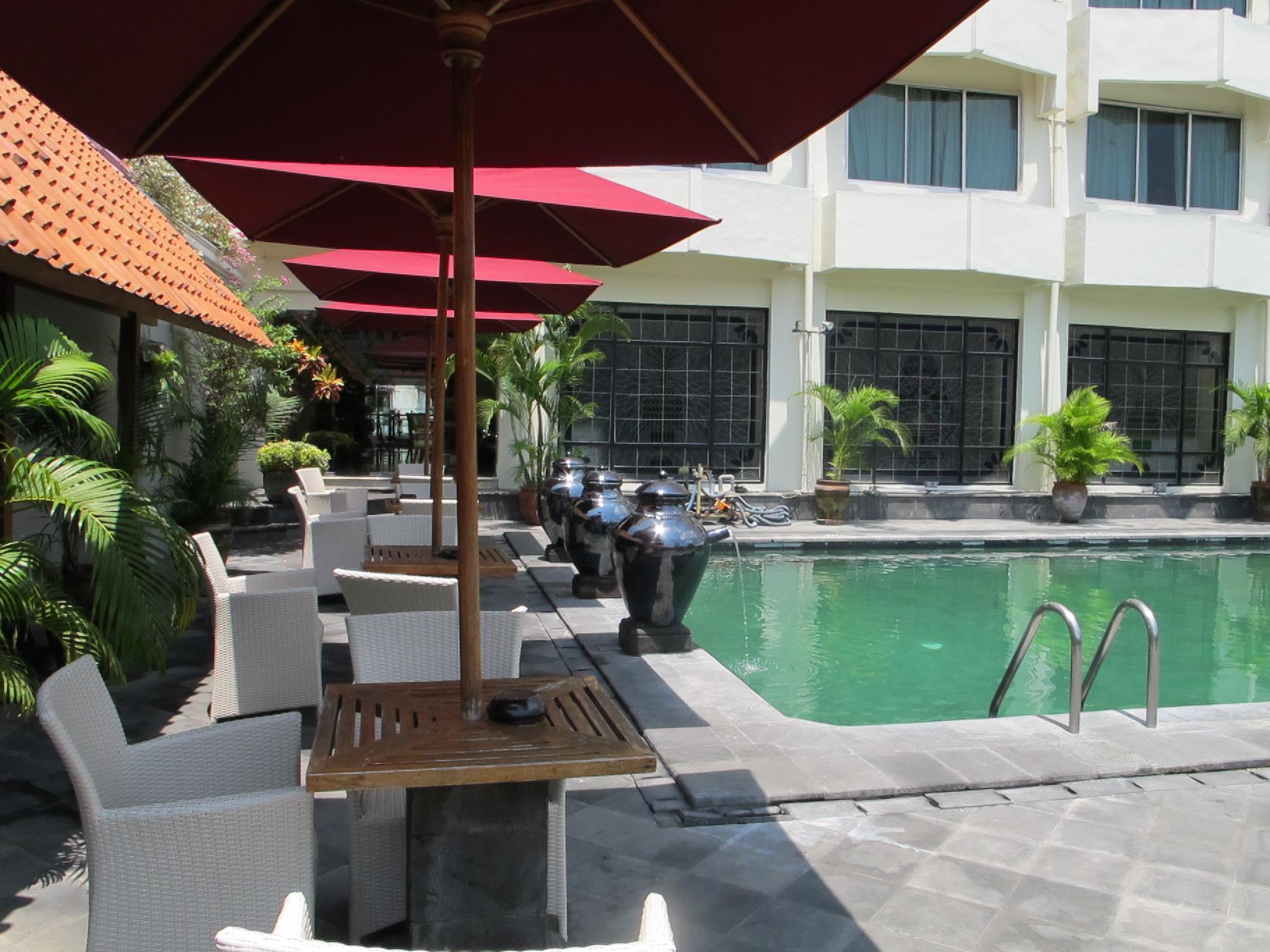 Hotel Mutiara Malioboro ジョグジャカルタ エクステリア 写真