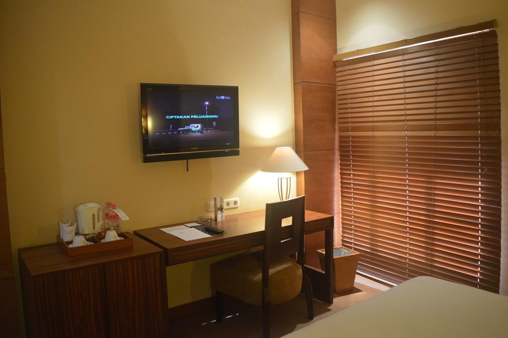 Hotel Mutiara Malioboro ジョグジャカルタ エクステリア 写真