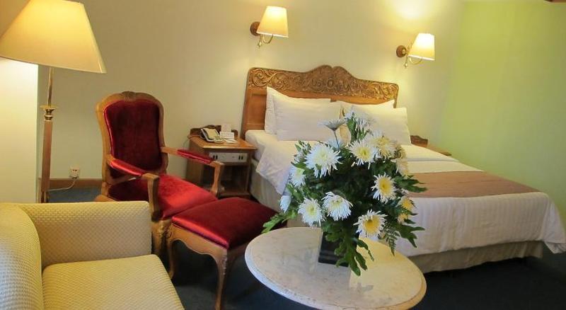 Hotel Mutiara Malioboro ジョグジャカルタ エクステリア 写真