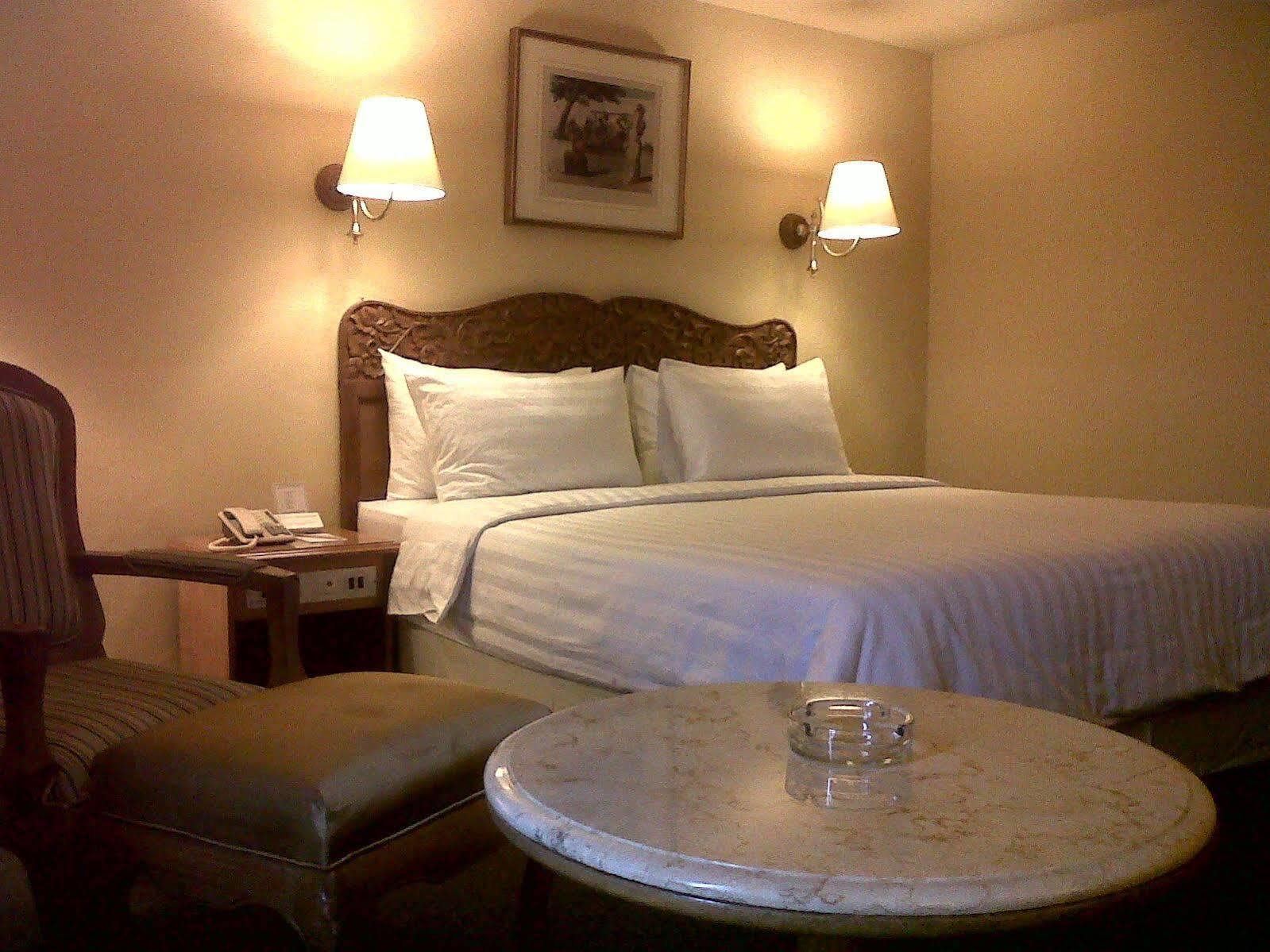 Hotel Mutiara Malioboro ジョグジャカルタ エクステリア 写真
