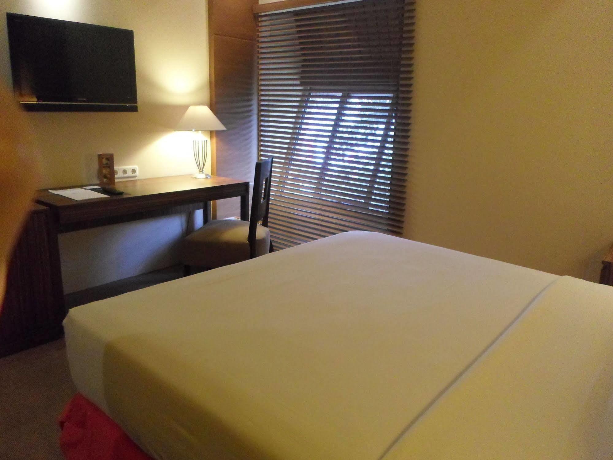 Hotel Mutiara Malioboro ジョグジャカルタ エクステリア 写真