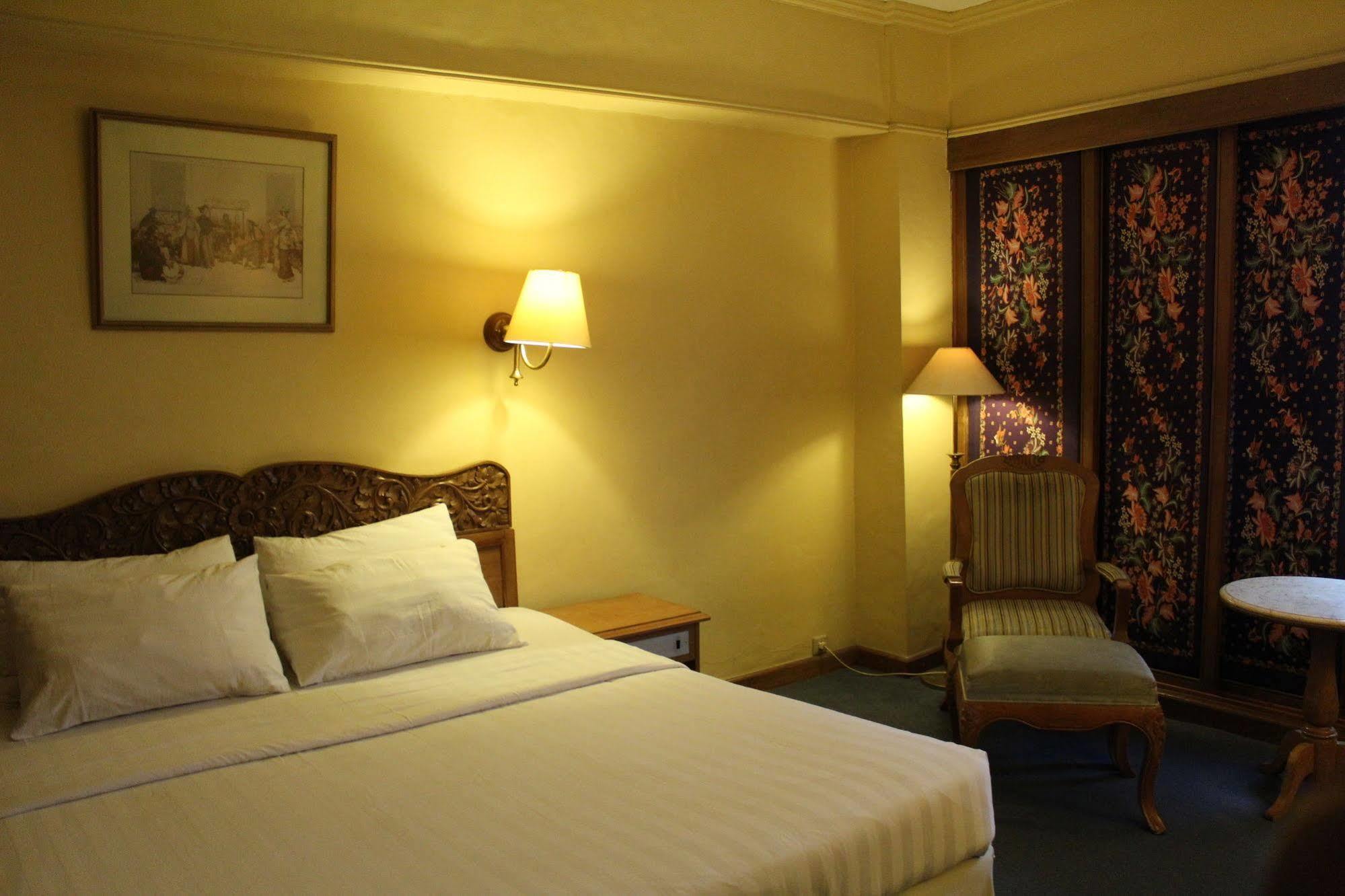 Hotel Mutiara Malioboro ジョグジャカルタ エクステリア 写真
